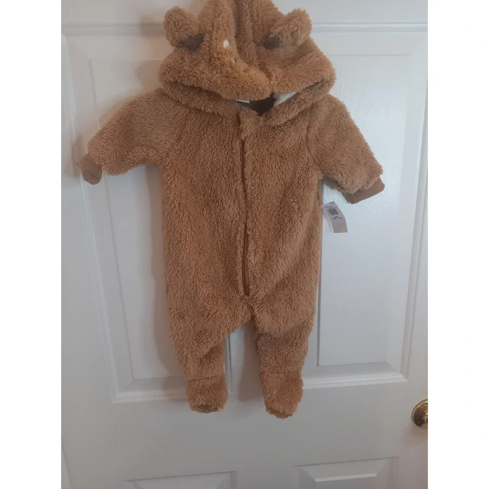 Old Navy  Hooded Critter Footed Sherpa One-piece  for Baby Size ‎ 0-3Month